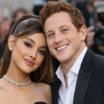 Ariana Grande Ethan Slater